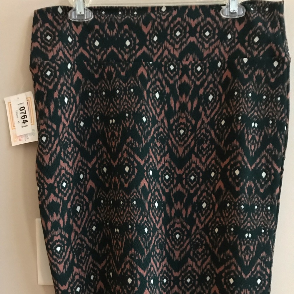 NWT Classic Lularoe Cassie pencil skirt